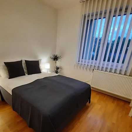 Apartment Prague-2 Rooms Free Parking Exteriör bild